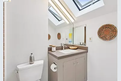 6212 Rockwell St, Oakland, CA 94618 - Photo 49