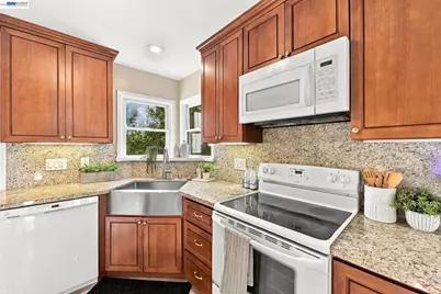 1384 Graff Avenue, San Leandro, CA 94577 - Photo 5