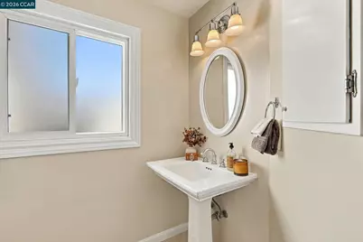 140 Lucinda Ln, Pleasant Hill, CA 94523 - Photo 29
