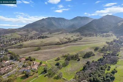 599 Mt Dell Dr, Clayton, CA 94517 - Photo 57