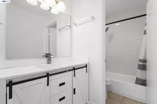 1387 Del Rio Cir, Concord, CA 94518 - Photo 15
