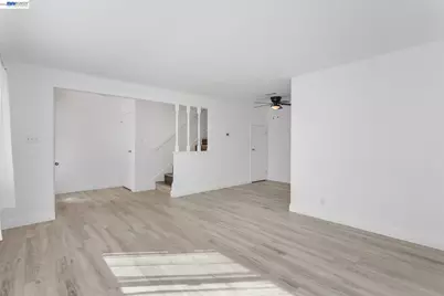 1387 Del Rio Cir #B, Concord, CA 94518 - Photo 7