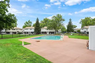 1387 Del Rio Cir, Concord, CA 94518 - Photo 27