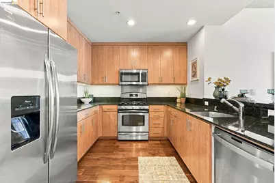 288 3rd St #408, Oakland, CA 94607 - Photo 9