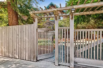 2319 Woolsey St, Berkeley, CA 94705 - Photo 3