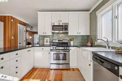 5933 Fremont St, Oakland, CA 94608 - Photo 17