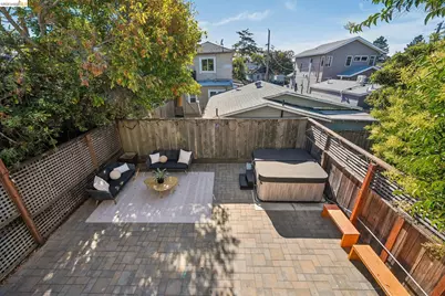 5933 Fremont St, Oakland, CA 94608 - Photo 27