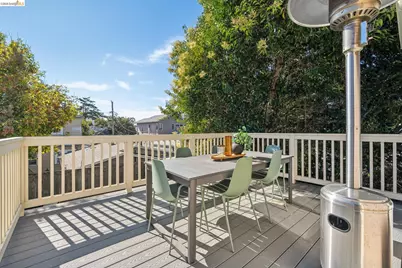 5933 Fremont St, Oakland, CA 94608 - Photo 25