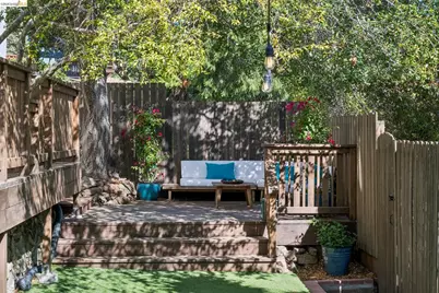 106 Sonia St, Oakland, CA 94618 - Photo 51