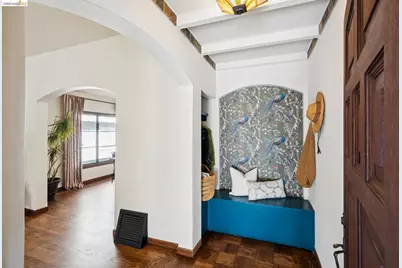 106 Sonia St, Oakland, CA 94618 - Photo 7
