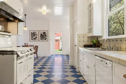 2731 Prince St, Berkeley, CA 94705 - Photo 17