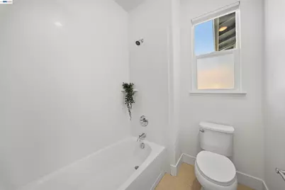 479 Diller St, Alameda, CA 94501 - Photo 25