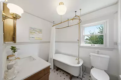 2343 Roosevelt Ave, Berkeley, CA 94703 - Photo 37