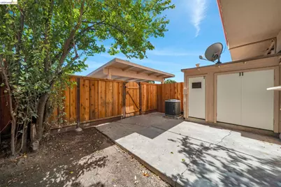 1894 Lynwood Dr #D, Concord, CA 94519 - Photo 19