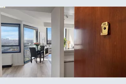 6363 Christie Avenue #2901, Emeryville, CA 94608 - Photo 3