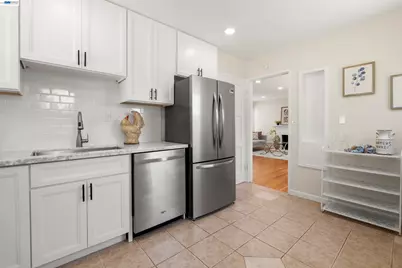 16081 Via Media, San Lorenzo, CA 94580 - Photo 3