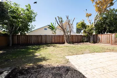 16081 Via Media, San Lorenzo, CA 94580 - Photo 27