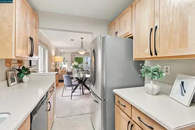 1298 Walden #200, Walnut Creek, CA 94597 - Photo 5