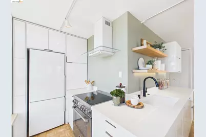 320 Lee St #702, Oakland, CA 94610 - Photo 17
