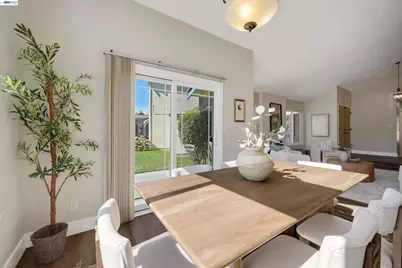 32808 Oakdale Ct, Union City, CA 94587 - Photo 17