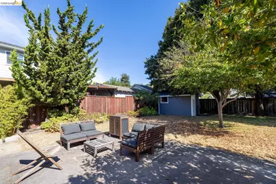 7542 Valentine St, Oakland, CA 94605 - Photo 33