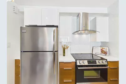 320 Lee St #303, Oakland, CA 94610 - Photo 5