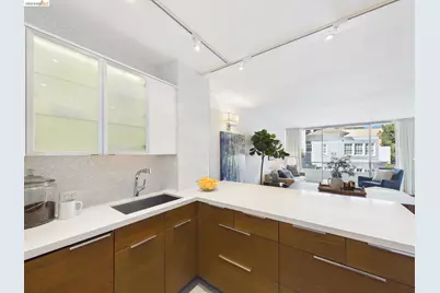 320 Lee St #303, Oakland, CA 94610 - Photo 7