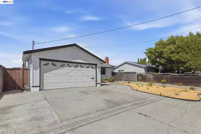 2167 Cypress Ave, San Pablo, CA 94806 - Photo 3