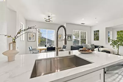 23389 Canyon Terrace Dr, Castro Valley, CA 94552 - Photo 9