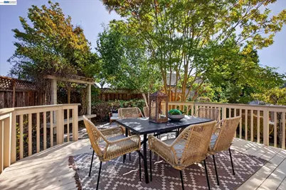 8039 Canyon Creek Cir, Pleasanton, CA 94588 - Photo 35