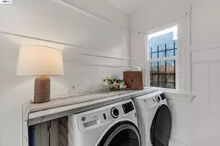 1919 48th Ave, Oakland, CA 94601 - Photo 17