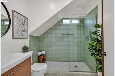 1919 48th Ave, Oakland, CA 94601 - Photo 25