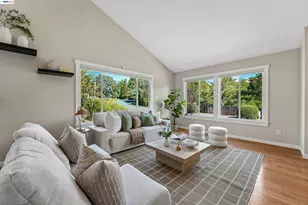 135 St Germain Ln, Pleasant Hill, CA 94523 - Photo 3