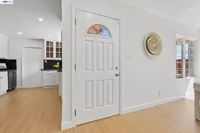 31261 Fredi St, Union City, CA 94587 - Photo 7