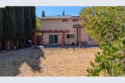 110 Sansome Ct, Vacaville, CA 95687 - Photo 19