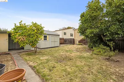 5621 Roberts Ave, Oakland, CA 94605 - Photo 11