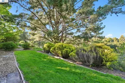 2749 Pine Knoll Drive #2, Walnut Creek, CA 94595 - Photo 47