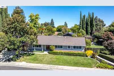 1740 Argonne Dr, Concord, CA 94518 - Photo 49