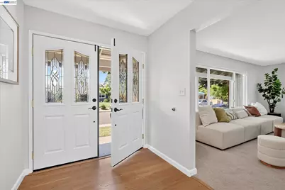 1740 Argonne Dr, Concord, CA 94518 - Photo 9