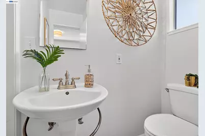 1740 Argonne Dr, Concord, CA 94518 - Photo 25