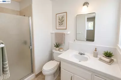 24675 Townsend Ave, Hayward, CA 94544 - Photo 21