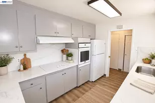 24675 Townsend Ave, Hayward, CA 94544 - Photo 5