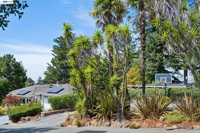 6427 Ascot Dr, Oakland, CA 94611 - Photo 63