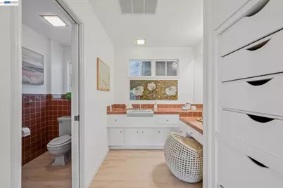 6427 Ascot Dr, Oakland, CA 94611 - Photo 57