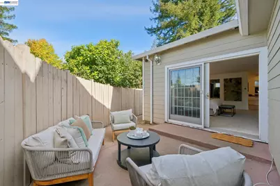 6427 Ascot Dr, Oakland, CA 94611 - Photo 59