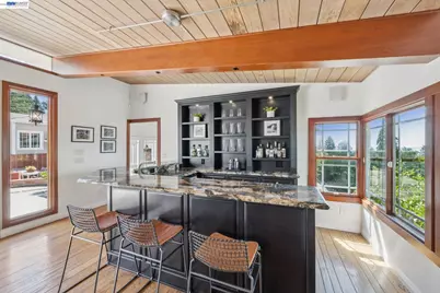 6427 Ascot Dr, Oakland, CA 94611 - Photo 33