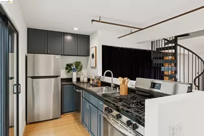 3113 Shattuck Ave #5, Berkeley, CA 94705 - Photo 7