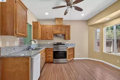 152 Chardonnay Street, Los Banos, CA 93635 - Photo 25