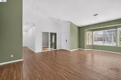 152 Chardonnay Street, Los Banos, CA 93635 - Photo 7