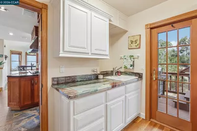 3906 Arbutus Ct, Hayward, CA 94542 - Photo 27